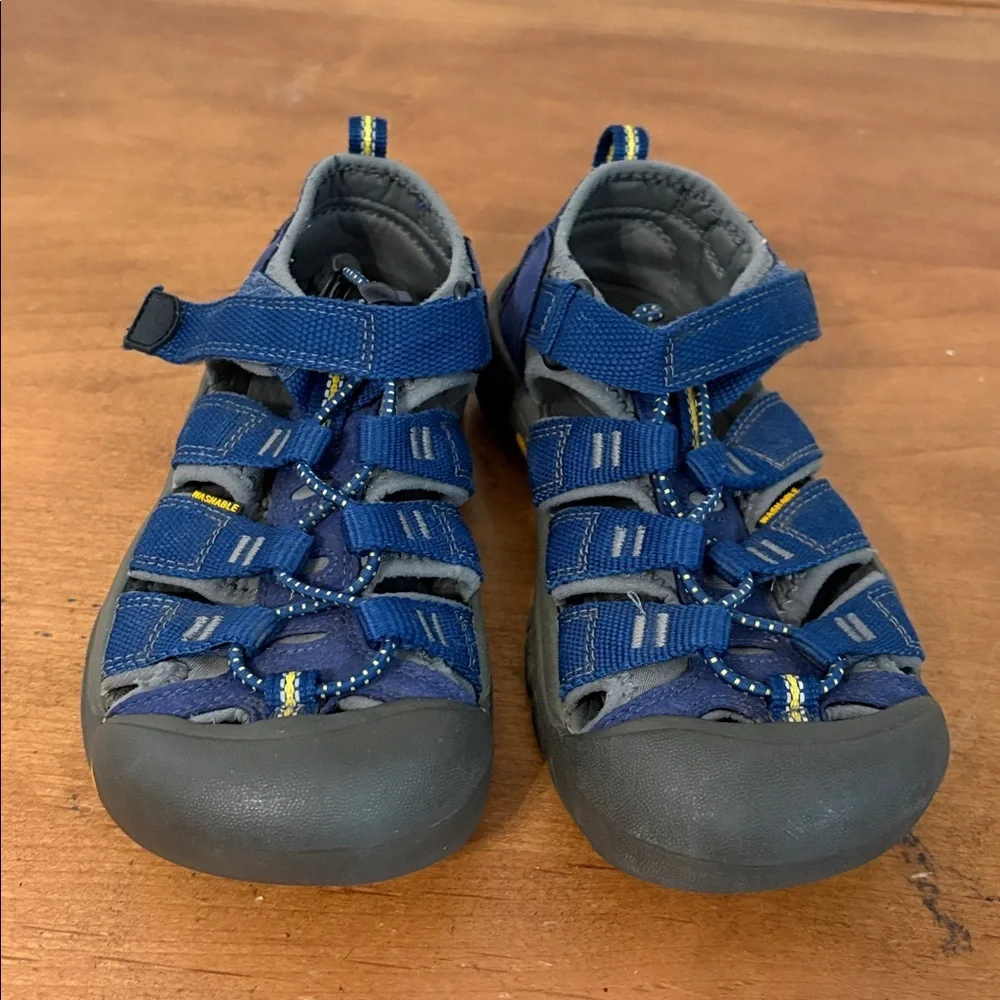 Keen Kids Navy and Gray Sandals Size 1